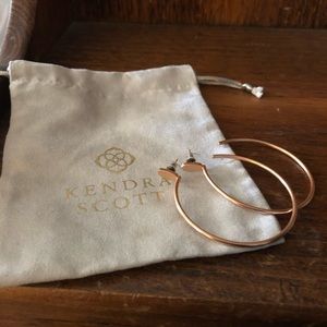 Kendra Scott Pepper Hoop Earrings in Rose Gold